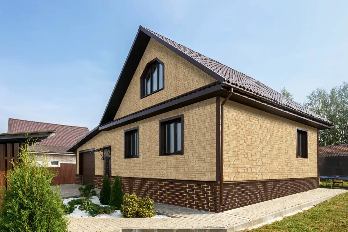Фасадная панель Grand Line Состаренный кирпич, Design Plus, Каштан с песочным швом-mini