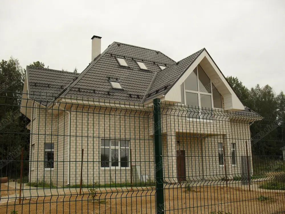 Столб 62х55х1,4х2500 RAL 7024 5 отверстий-mini