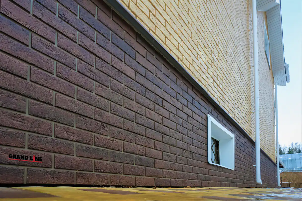 Фасадная панель Grand Line Состаренный кирпич, Design Plus, Кофе с темно-бежевым швом-mini